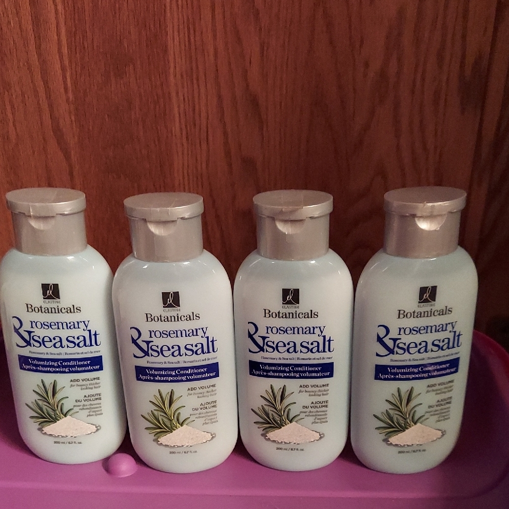 Avon Botanicals Rosemary & Sea Salt Bath Set - White and Blue